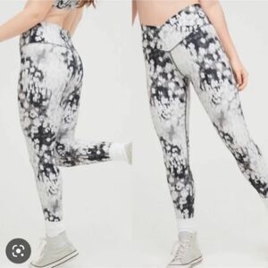 $59 Aerie Shine High Waisted Crossover Legging NULL Silver Shadow